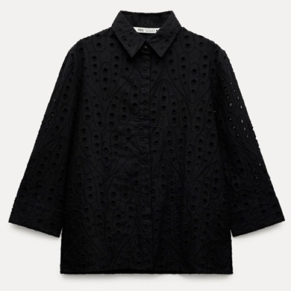Zara ZW Collection Black Embroidered Eyelet Poplin Shirt. Size M. 100% Cotton.